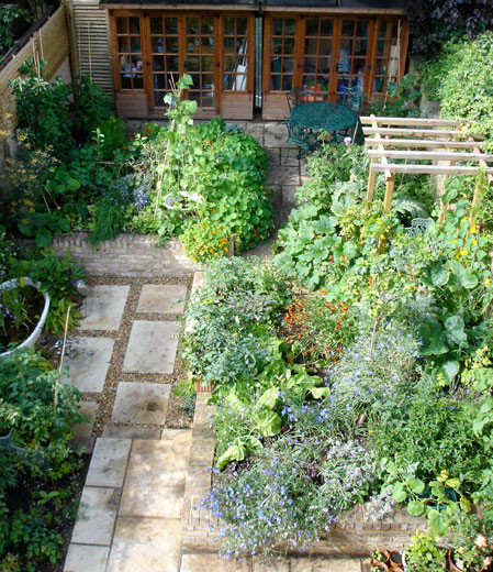 Ornamental Kitchen Garden Sustenance In The City Carol Whitehead