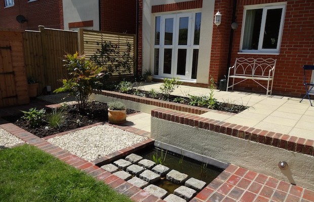 A neat courtyard pond for wildlife - Carol Whitehead garden design